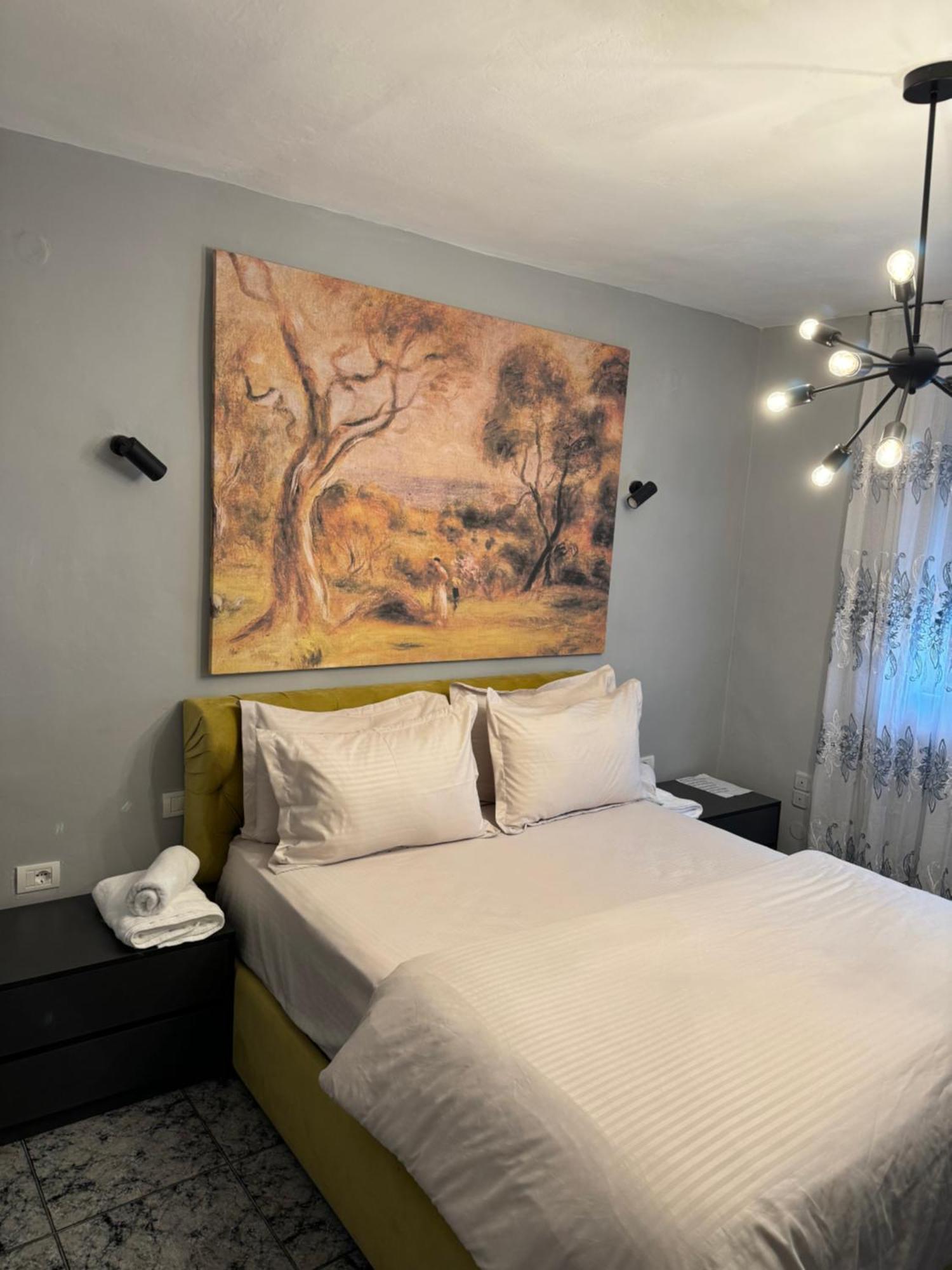 Апартаменты Your House In Тирана
