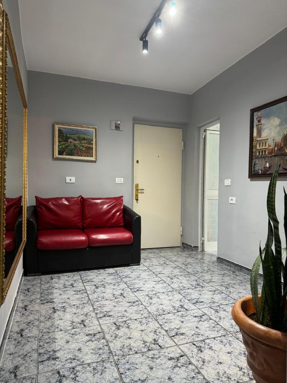 Your House In Тирана